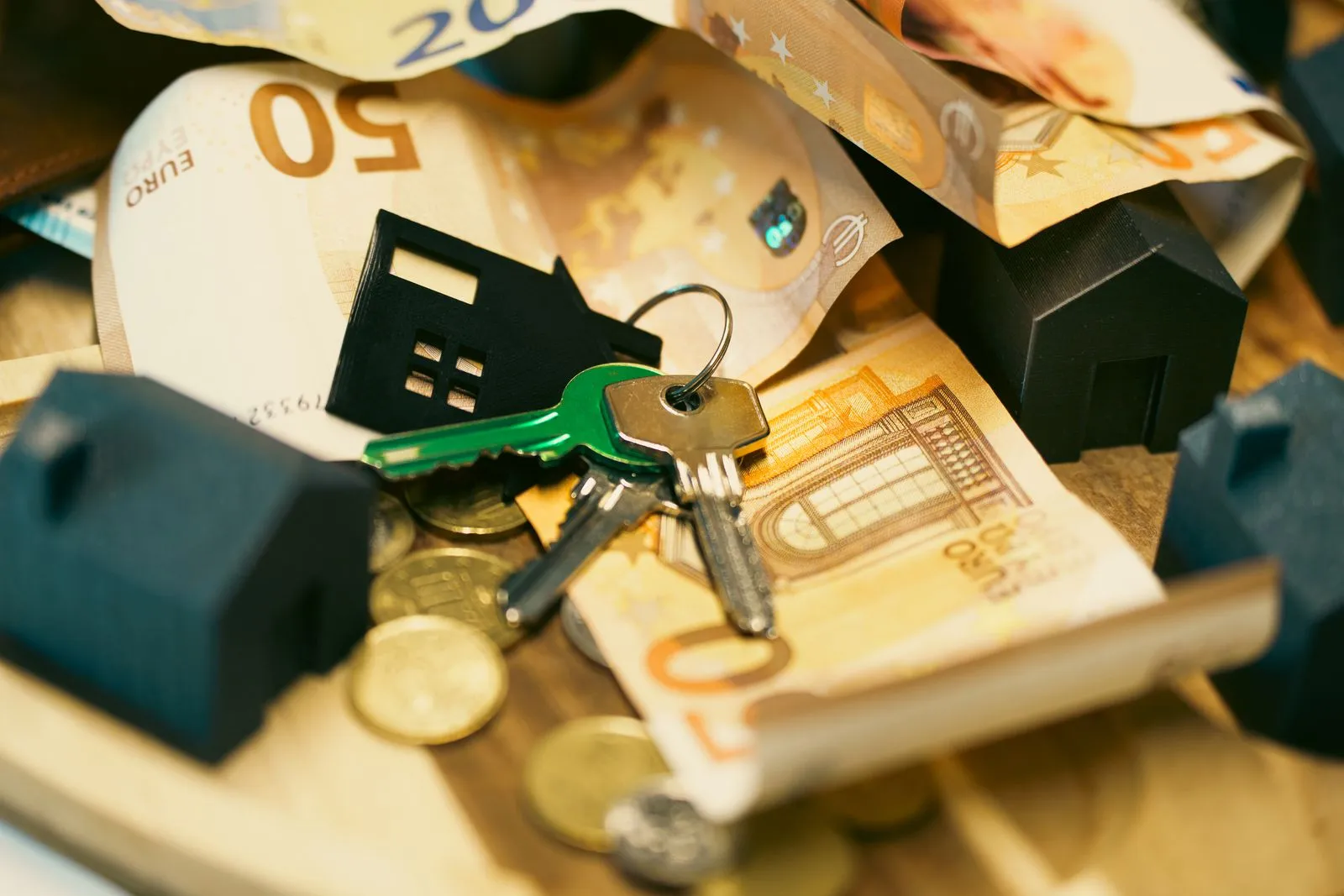 Propriétaire préparant la revente d’un bien loué et son calendrier fiscal